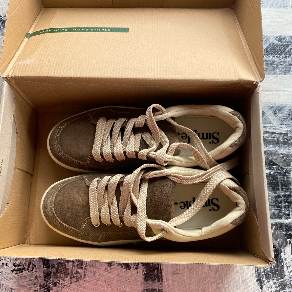 Simple shoes